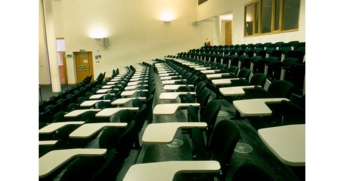 siege-et-banc-pour-salle-de-conference-avec-tablet-uno