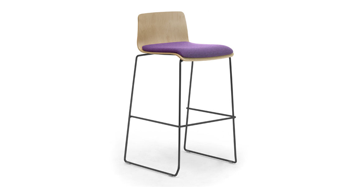 chaises-et-tabouret-bar-polyvalent-p-soft-contract-img-10