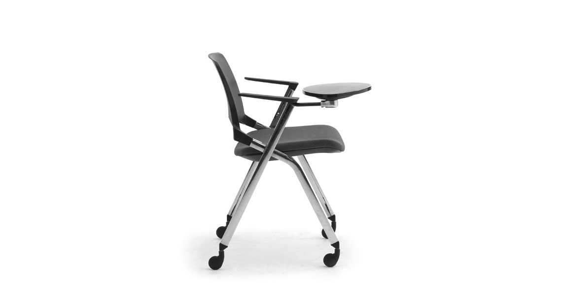 chaise-empilables-avec-siege-rabattable-et-tablette-key-ok-img-09