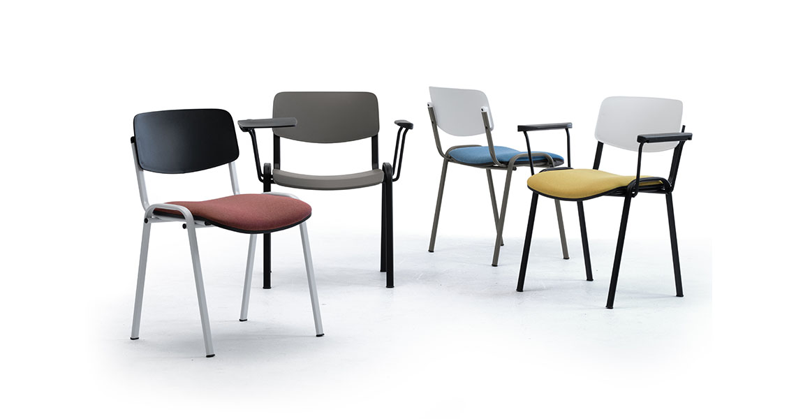 chaise-iso-coloree-a-tablette-p-conferences-formations-sally-img-02