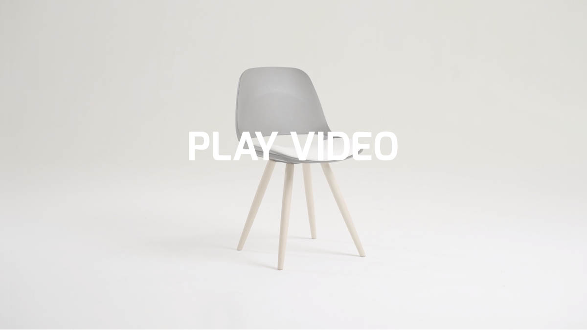 Moderne chaises monocoque avec jambes en bois | Cosmo by Leyform