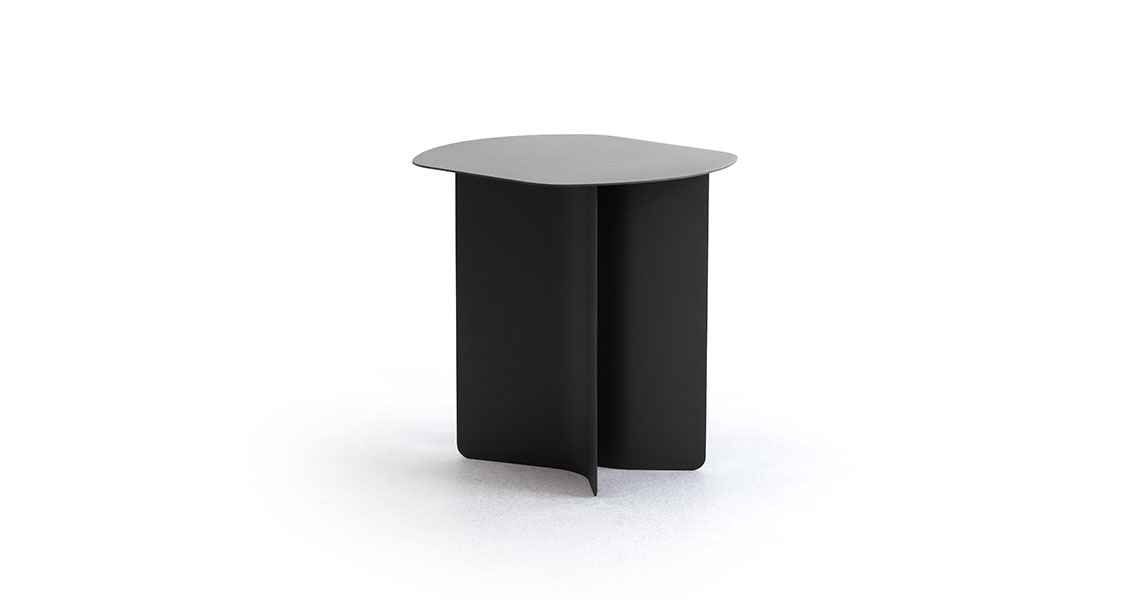 table-a-cafe-coloree-moderne-style-en-metal-slim-img-04